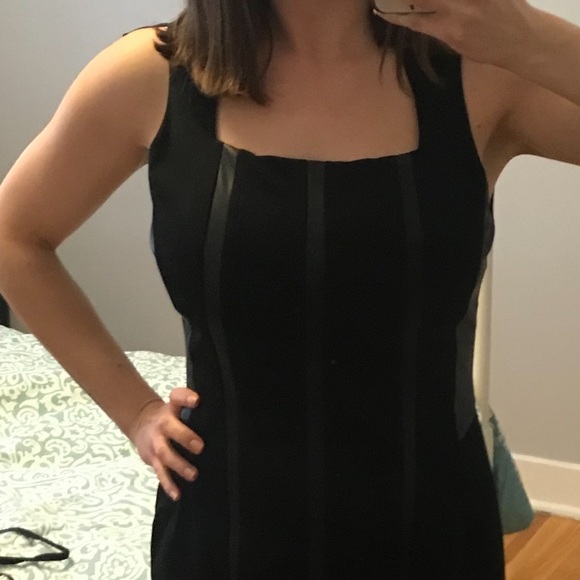 Little mid-length Black DS Dress - Picture 7 of 8